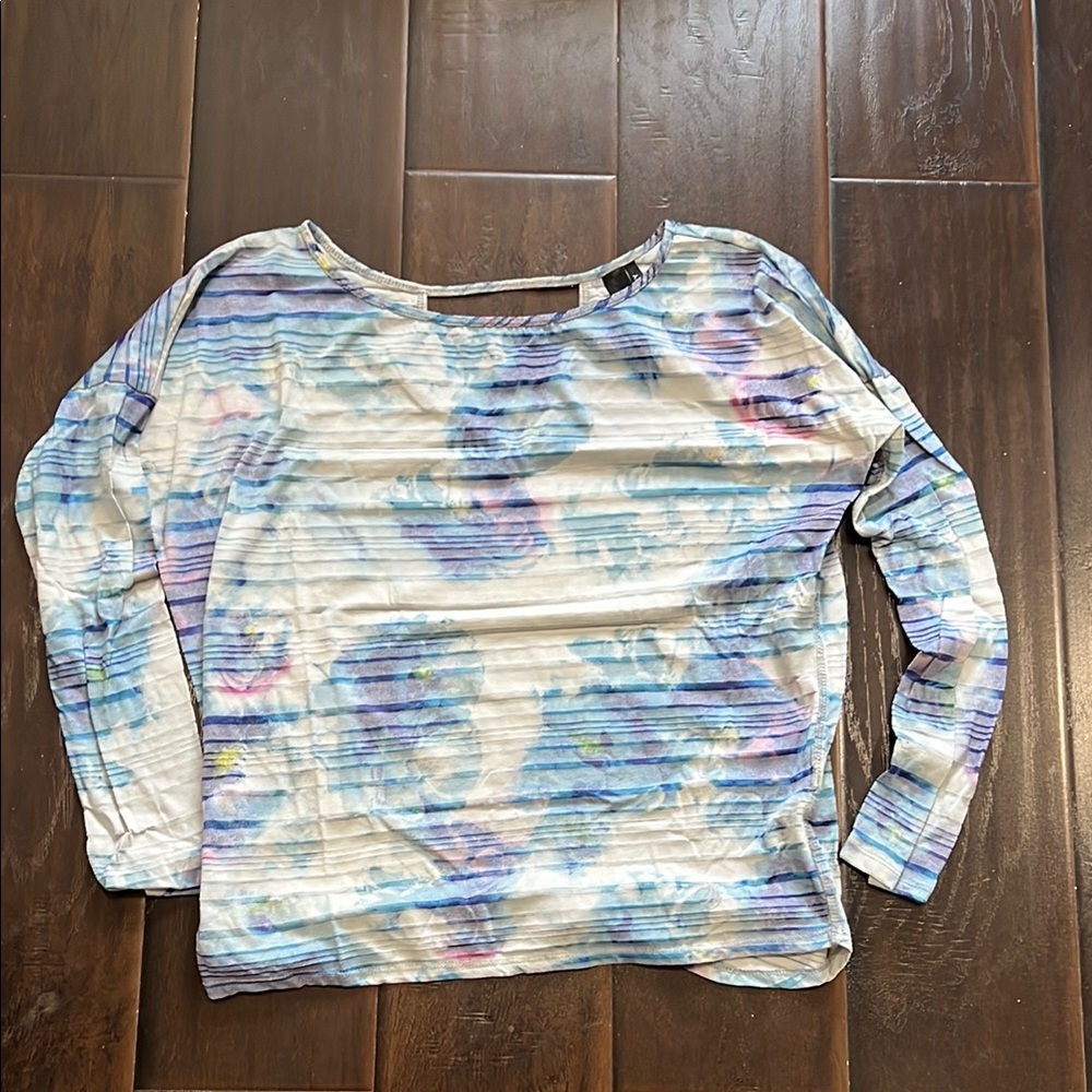 MPG Gallery Collection Blue Striped Patterned Top, size M